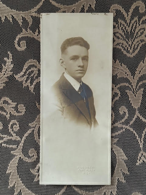 Cabinet Card - Biddlecomb Mich.